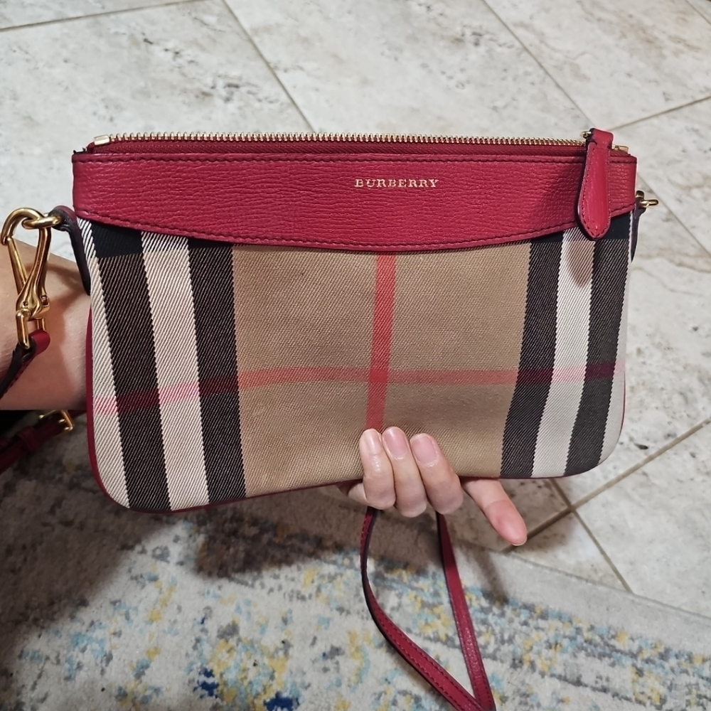 Burberry House Check Derby Peyton Crossbody Bag - Picture 5 of 13